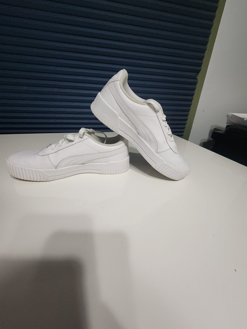 Puma White,soft Foam, Platform Low-Top Sneakers Size 8.5 - Picture 6 of 8